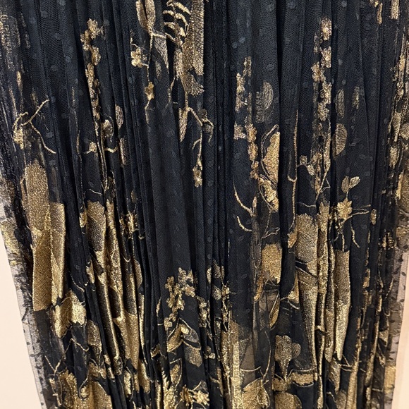 Helsi Delphine Black and Gold Maxi - Picture 6 of 6